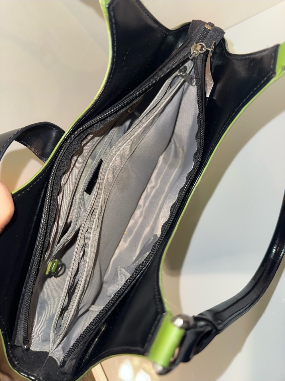 BEIJO Vintage Purse Lime Green Patent Silver Accents Double Leather Handles - Picture 5 of 5